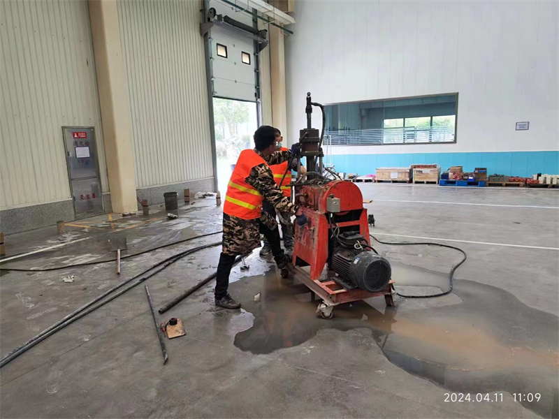 秀洲厂房地面下沉塌陷注浆加固施工